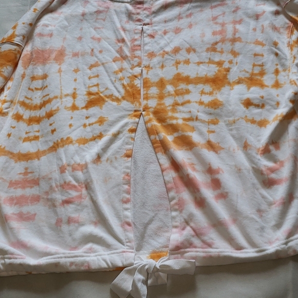 Old Navy Tie-dye Summer Open Back Sweatshirt - Picture 12 of 16